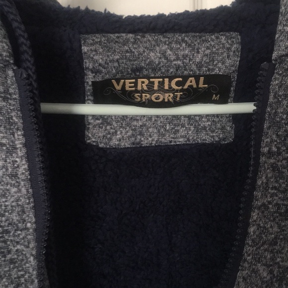 New! Men’s Sporty Hooded Jacket - Picture 3 of 7